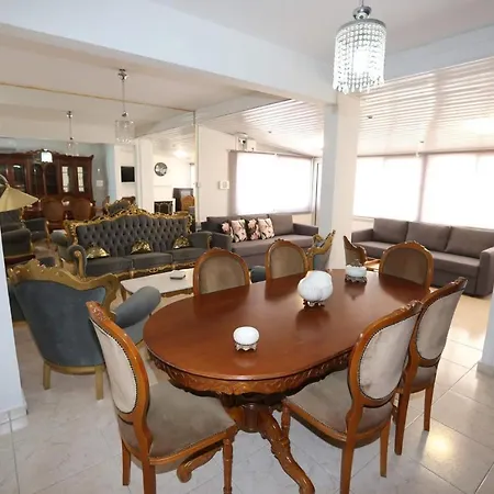 Feriehus Sterika Dream House *